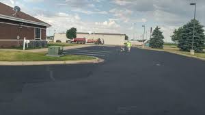 Best Custom Driveway Design  in Escanaba, MI